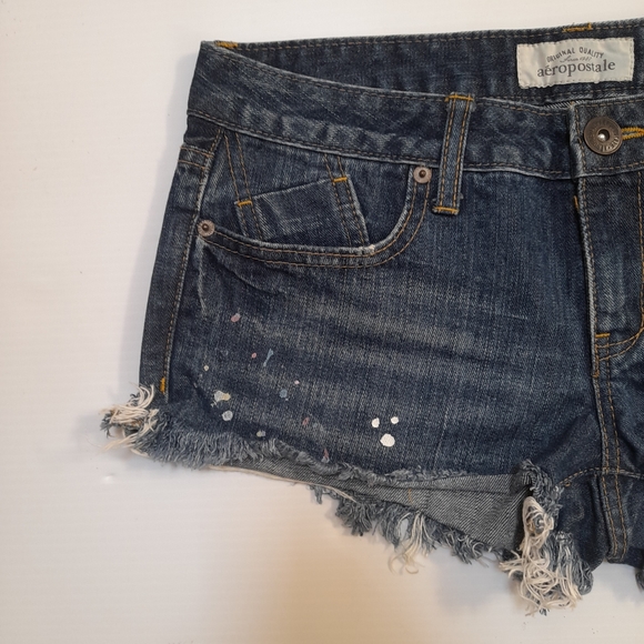 ● AEROPOSTALE | CUT OFF & PAINT DOTS SHORT - Picture 4 of 16